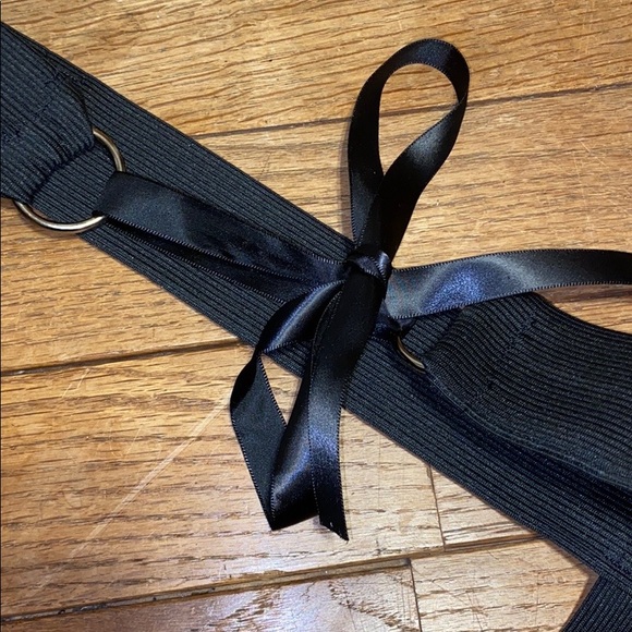 Crystal Stretch Garter Belt - Picture 8 of 11